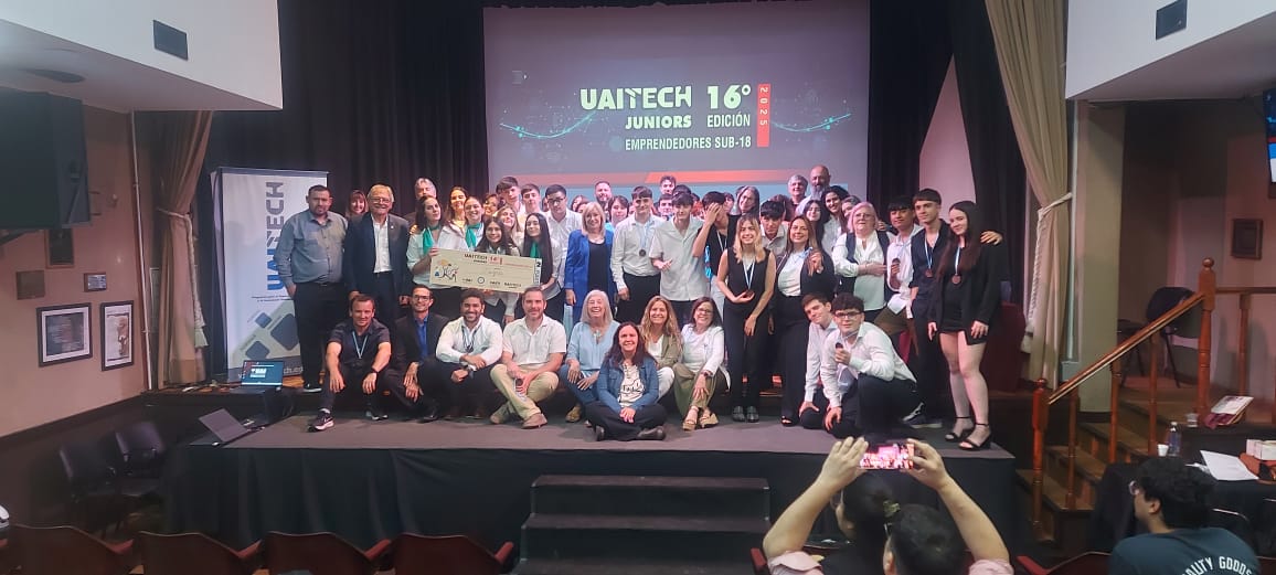 La UAI realizó la 16° edición de UAITECH Juniors, el histórico concurso que impulsa el espíritu emprendedor entre estudiantes Sub-18 La UAI realizó la 16° edición de UAITECH Juniors, el histórico concurso que impulsa el espíritu emprendedor entre estudiantes Sub-18