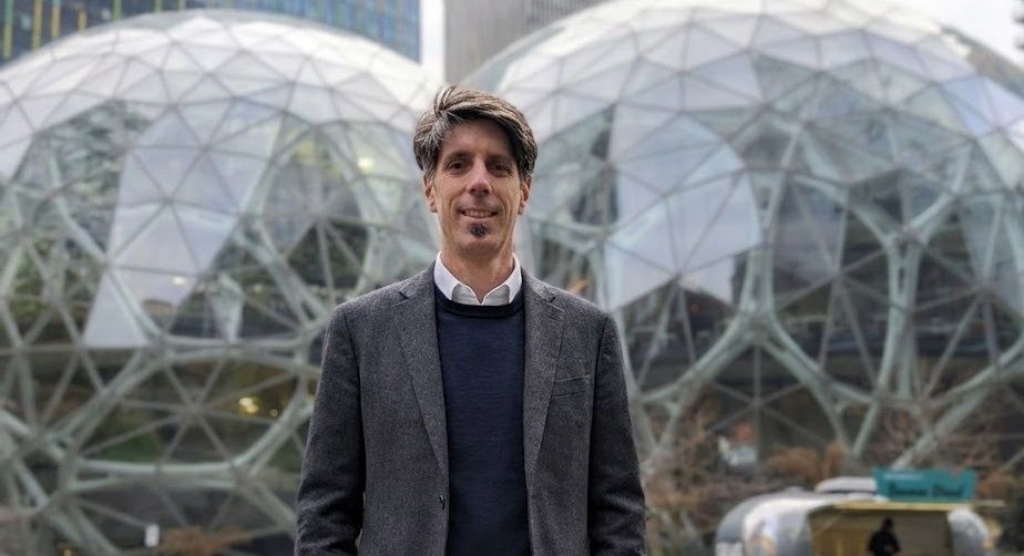 "Soy un defensor de los valores y capacidades que forma la universidad" "Soy un defensor de los valores y capacidades que forma la universidad"