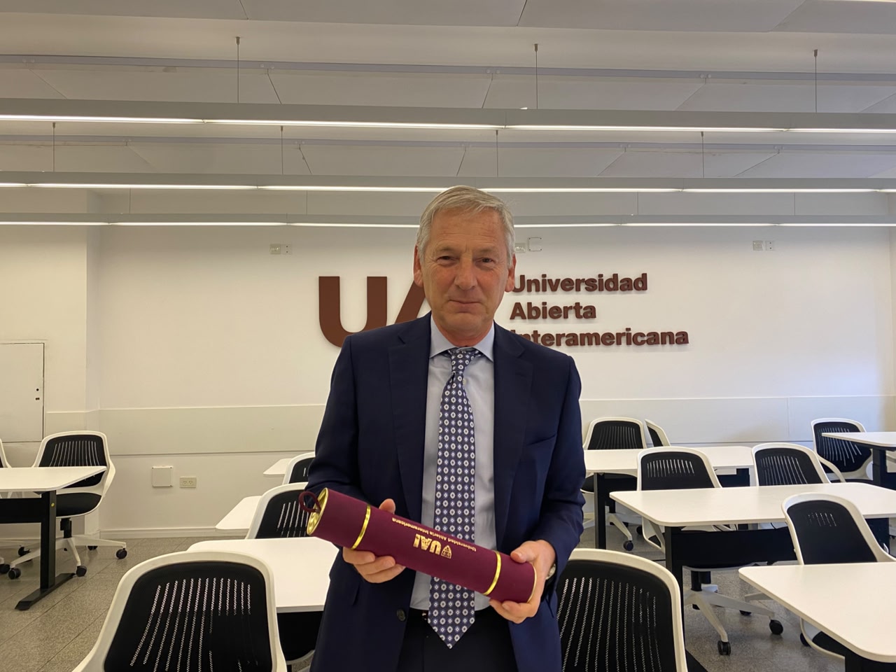 La UAI distinguió a Marcelo Longobardi como Profesor Honorario