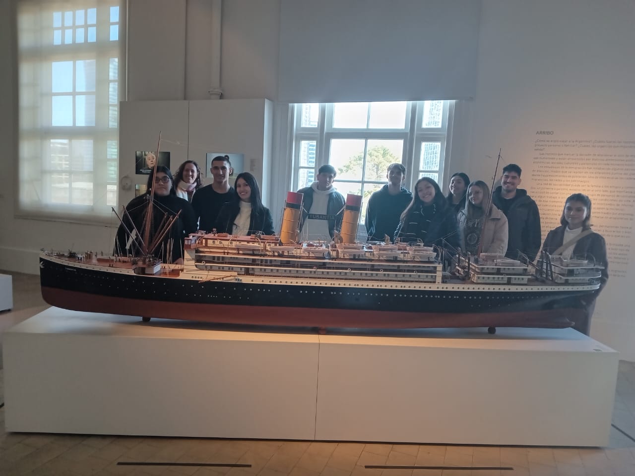 Estudiantes de Turismo y Hotelería visitaron el Museo de la Inmigración Estudiantes de Turismo y Hotelería visitaron el Museo de la Inmigración